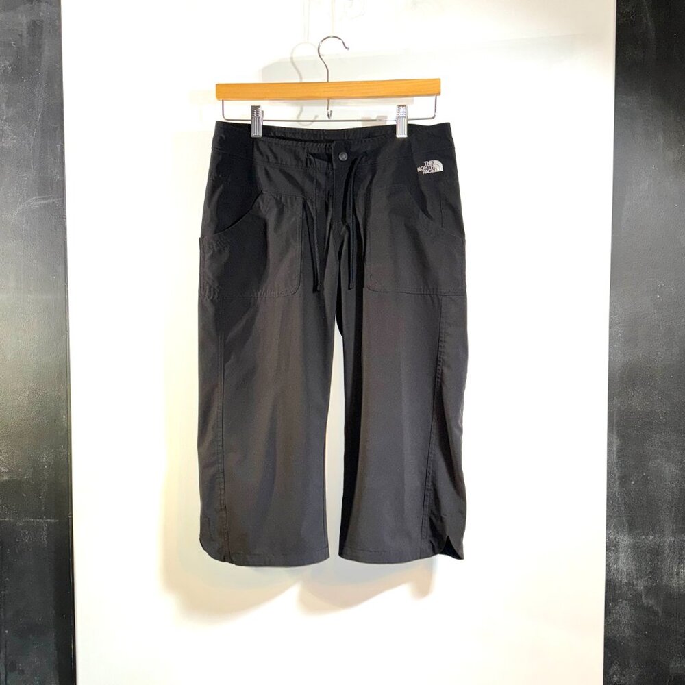 The North Face TNF Apex Cropped Capri Hiking Pants Black Women's Size 6 Gorpcore